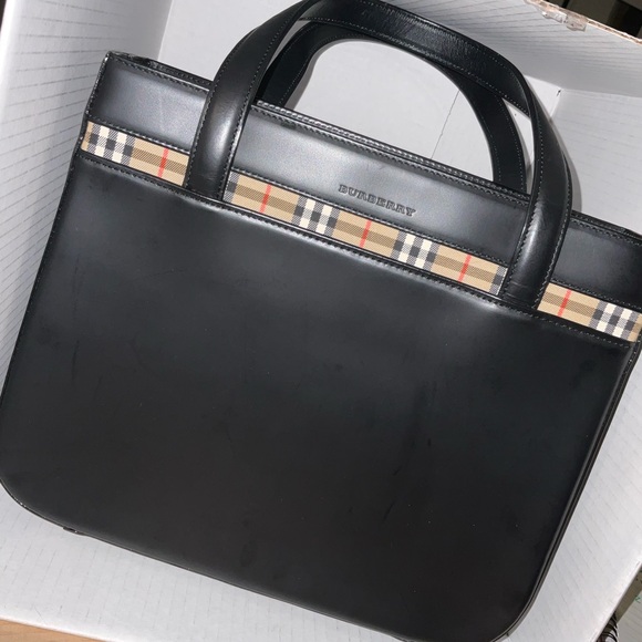 Burberry Handbags - Authentic Vintage Burberry Black Leather Tote Bag – Nova Check Trim & Lining